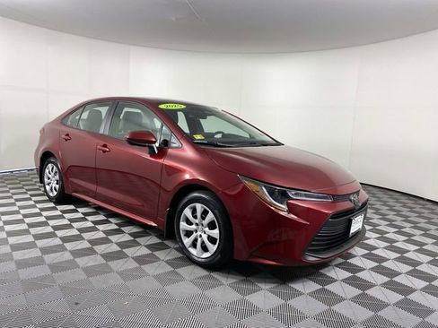 Used 2025 Toyota Corolla LE FWD image 1