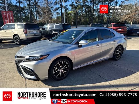 Used 2023 Toyota Camry SE image 1