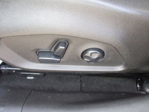 Certified 2021 Jeep Renegade Limited image 16