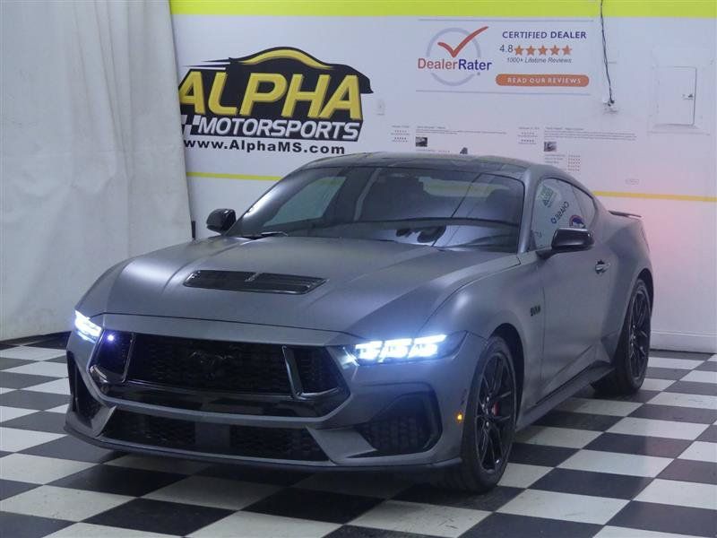Used 2025 Ford Mustang GT Premium RWD image 4