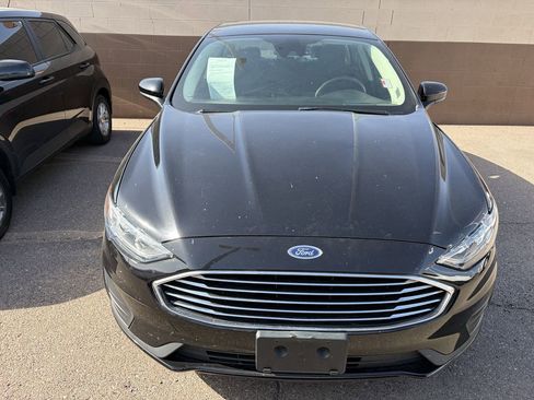 Used 2019 Ford Fusion SE FWD image 3