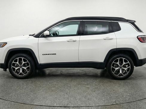 Used 2025 Jeep Compass Limited image 5