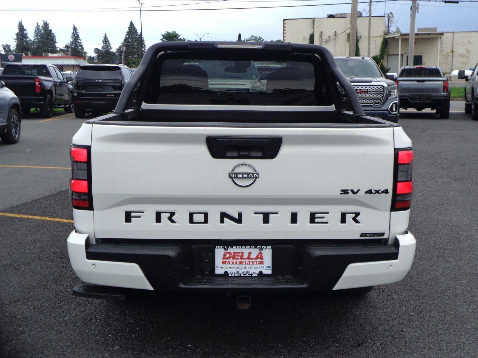 Used 2023 Nissan Frontier SV w/ Midnight Edition Package AWD/4WD image 6