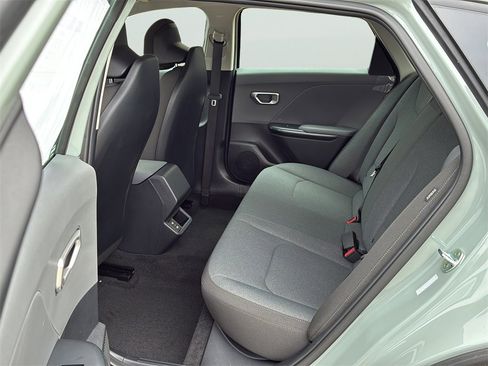 New 2025 Kia K4 LXS image 13