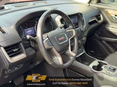 Used 2019 GMC Terrain Denali w/ Advanced Safety Package AWD/4WD image 9