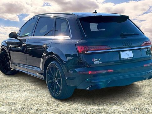 Used 2021 Audi SQ7 Prestige w/ Prestige Package image 4