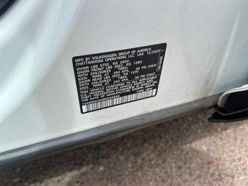 Used 2024 Volkswagen Atlas SE image 31