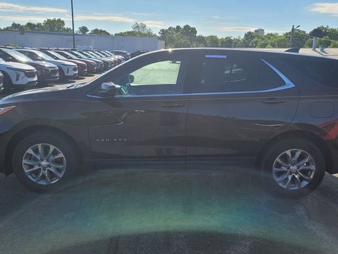 Used 2020 Chevrolet Equinox LT w/ Driver Convenience Package FWD image 3
