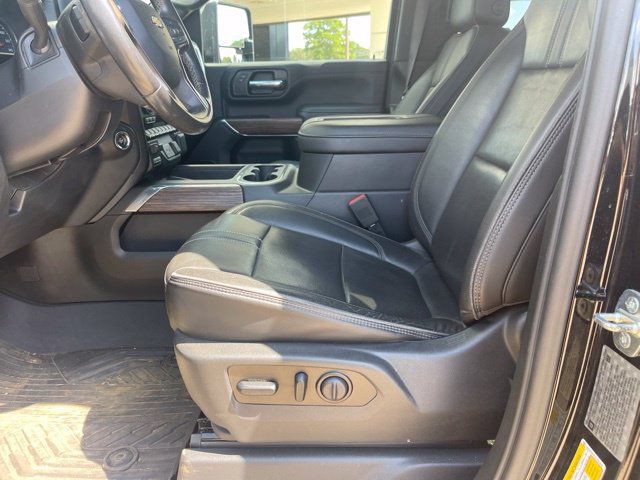 Used 2020 Chevrolet Silverado 3500 High Country w/ Technology Package AWD/4WD image 10