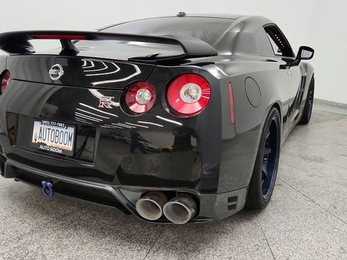 Used 2014 Nissan GT-R Black Edition AWD/4WD image 21