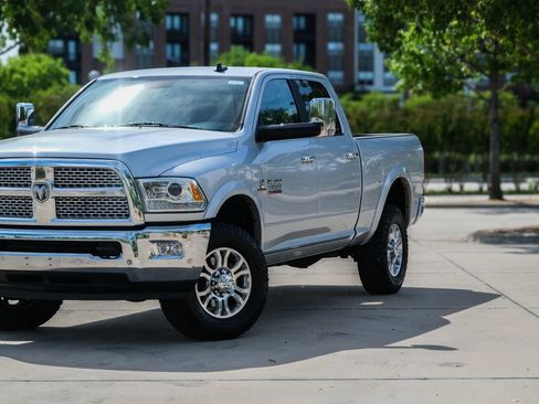 Used 2017 RAM 2500 Laramie image 9