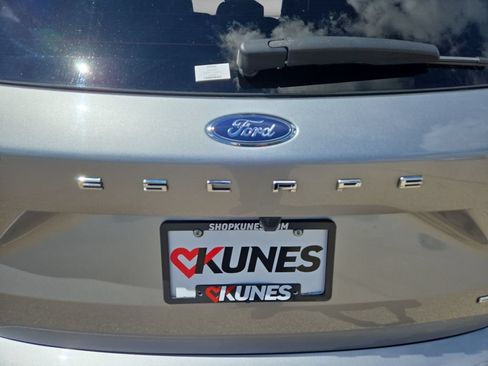 Used 2024 Ford Escape ST-Line AWD/4WD image 12