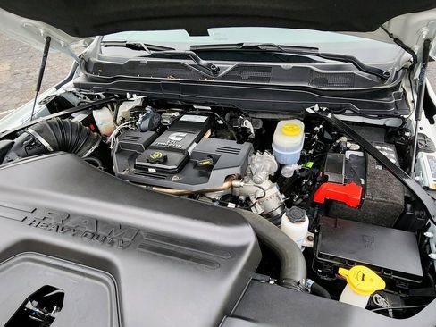 Used 2024 RAM 3500 Big Horn image 9