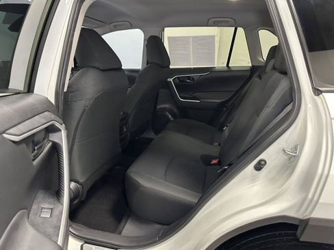 Used 2023 Toyota RAV4 LE AWD/4WD image 31