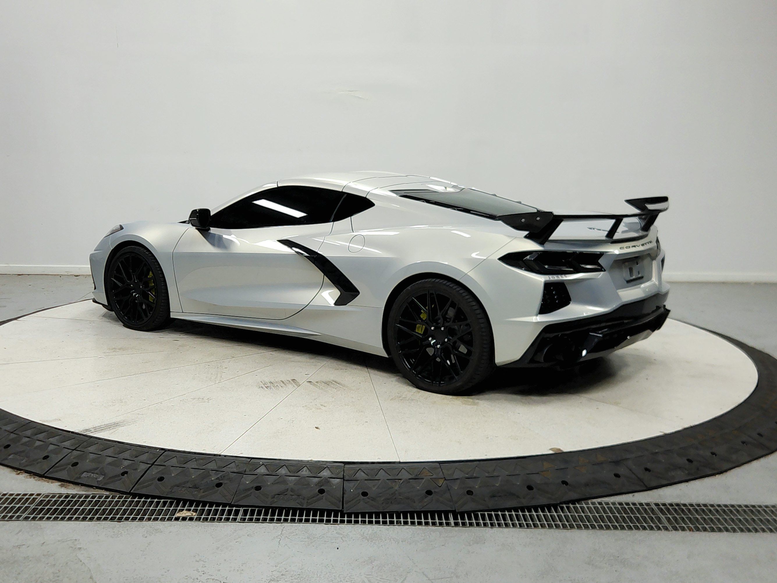 Used 2021 Chevrolet Corvette Stingray Premium Cpe w/ Z51 Performance Package RWD image 6