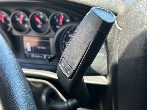 Used 2019 Chevrolet Silverado 1500 Custom Trail Boss w/ Custom Convenience Package AWD/4WD image 19