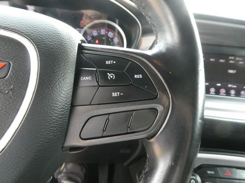 Used 2021 Dodge Challenger SXT RWD image 19