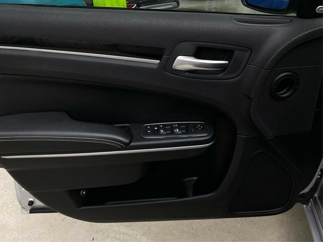 Used 2020 Chrysler 300 S AWD/4WD image 25