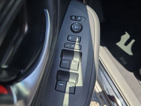 New 2026 Honda HR-V LX image 16