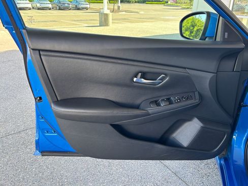 Used 2023 Nissan Sentra SV FWD image 23