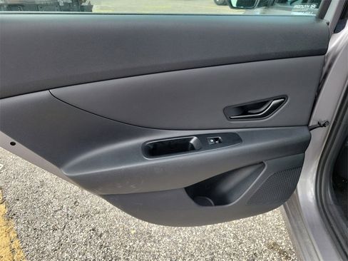 Used 2025 Hyundai Elantra Sport w/ Cargo Package image 7