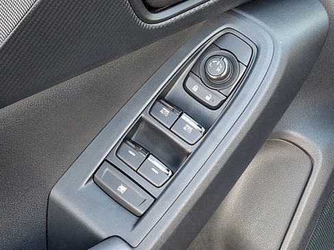 Certified 2025 Subaru Crosstrek 2.0i Premium image 14