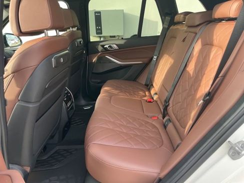 New 2026 BMW X5 xDrive40i w/ Executive Package image 22