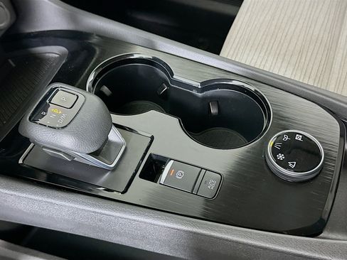 Used 2023 Nissan Rogue SV image 24