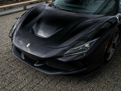 Used 2021 Ferrari F8 Tributo image 13