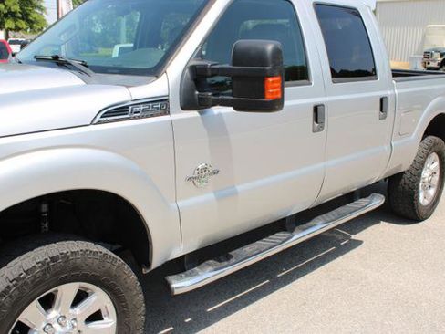 Used 2016 Ford F250 XLT AWD/4WD image 9