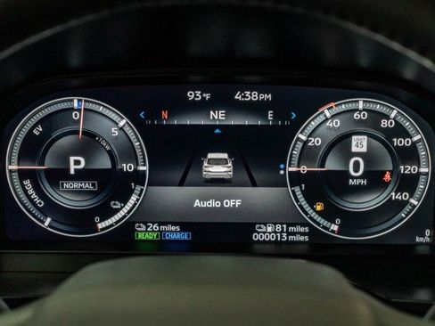 New 2025 Mitsubishi Outlander SE image 11