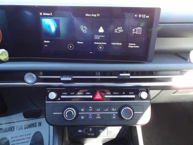 Certified 2025 Hyundai Santa Cruz SE FWD image 19