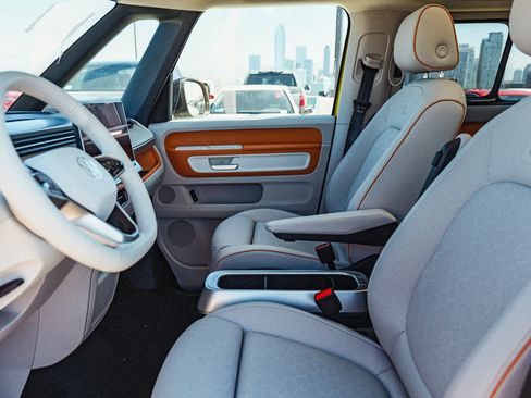 New 2025 Volkswagen ID. Buzz 1st Edition image 20