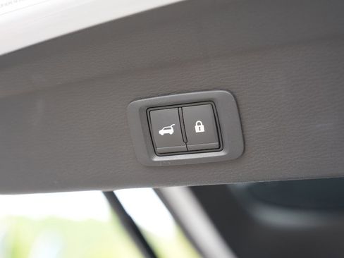 Used 2024 Mitsubishi Outlander SEL FWD image 21
