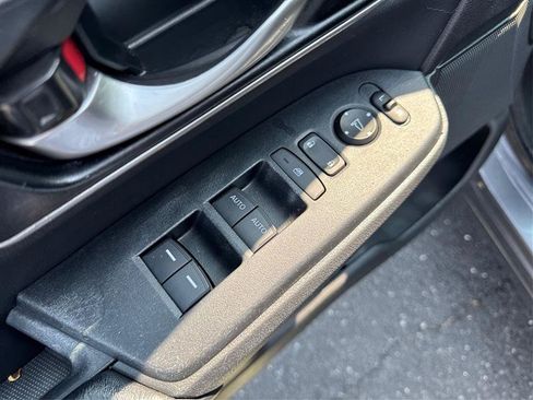 Used 2018 Honda CR-V Touring image 34