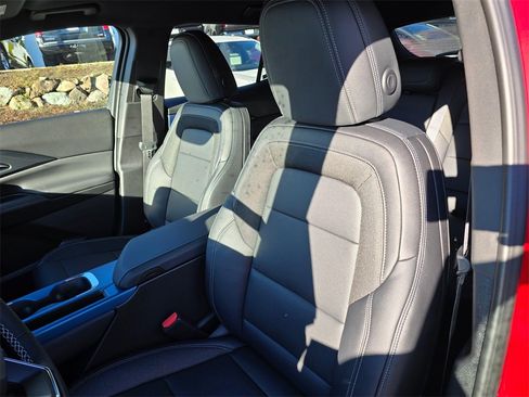 New 2026 Chevrolet Equinox EV LT image 21