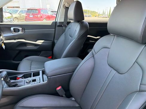 New 2026 Kia Sorento S AWD/4WD image 17
