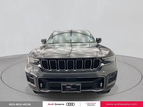 Used 2023 Jeep Grand Cherokee Overland w/ Luxury Tech Group IV AWD/4WD image 6