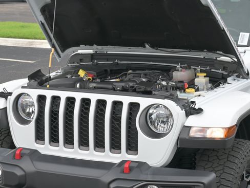 Used 2023 Jeep Gladiator Rubicon w/ Cold Weather Group AWD/4WD image 34