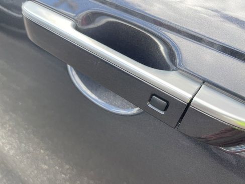 Used 2025 Kia Carnival LXS image 6