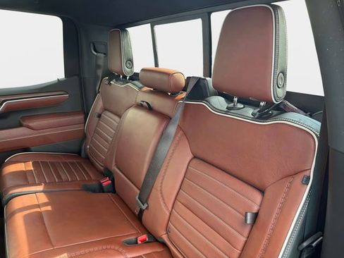 Used 2024 GMC Sierra 1500 Denali Ultimate AWD/4WD image 12