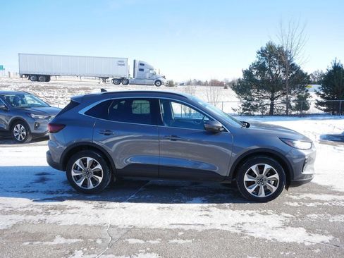 Certified 2024 Ford Escape Platinum image 4