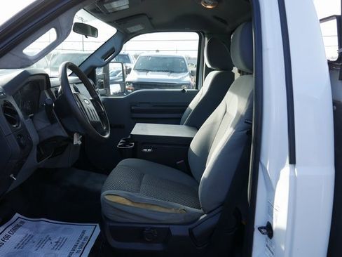 Used 2013 Ford F450 XL w/ Heavy Service Suspension Pkg image 2