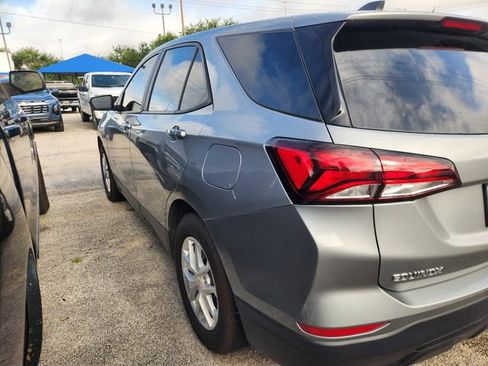 Used 2024 Chevrolet Equinox LS w/ LS Convenience Package FWD image 4