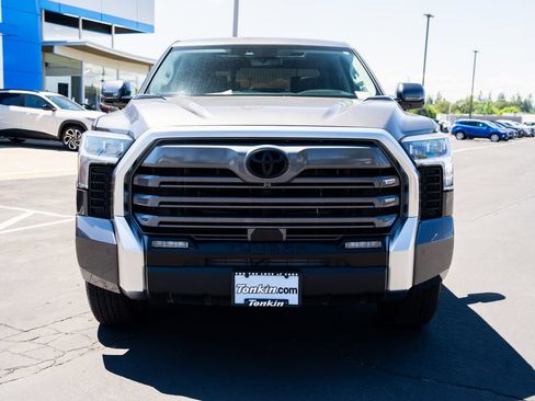 Used 2024 Toyota Tundra Limited AWD/4WD image 7