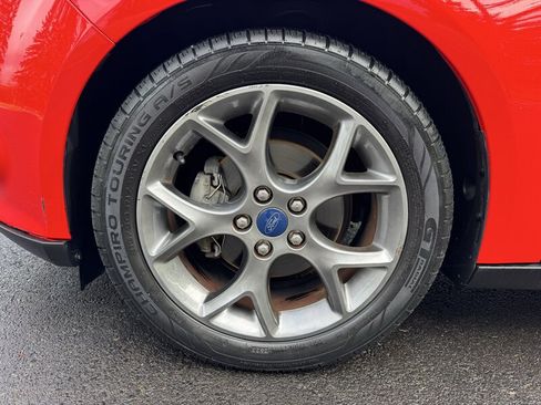 Used 2013 Ford Focus SE FWD image 9