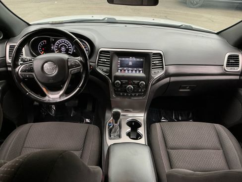 Used 2021 Jeep Grand Cherokee Laredo image 17