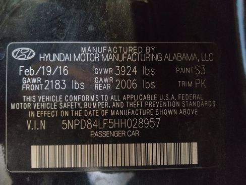 Used 2017 Hyundai Elantra SE image 33