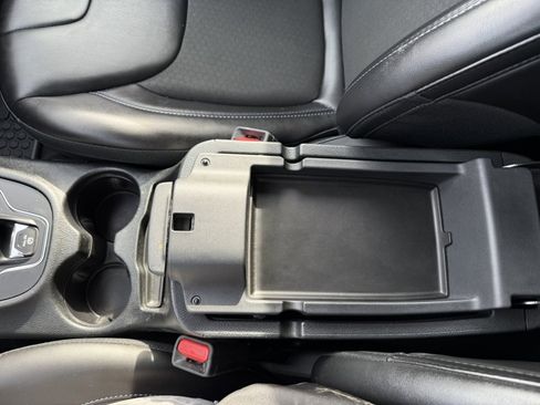 Used 2019 Jeep Cherokee Latitude Plus w/ Cold Weather Group image 30