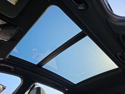 Used 2024 BMW X3 xDrive30i w/ Convenience Package image 32